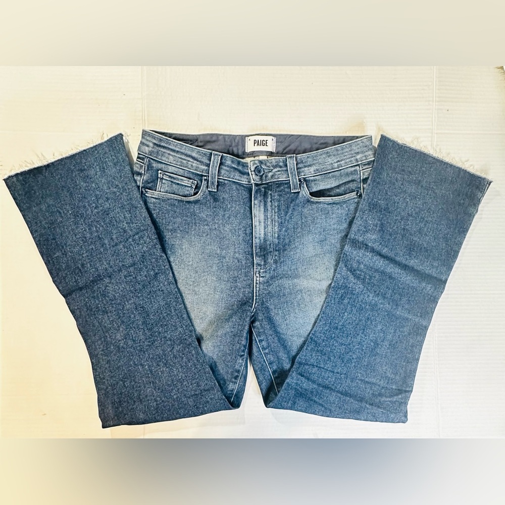 PAIGE Jeans Colette Crop Flare Blue Distressed Bottom Faded Size 30 Pre-owned‎ - Picture 7 of 15